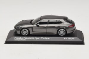 Porsche Panamera 971 Sport Turismo 4S Gris Minichamps 1:43 410066111 Métal