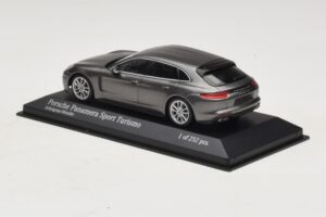 Porsche Panamera 971 Sport Turismo 4S Gris Minichamps 1:43 410066111 Métal — image 3 sur 5