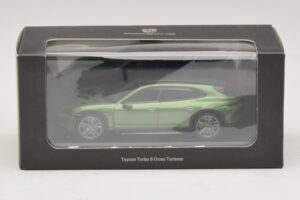 Porsche Taycan Turbo S Cross Turismo Vert Minichamps 1:43 WAP0207830M003 Métal — image 5 sur 5