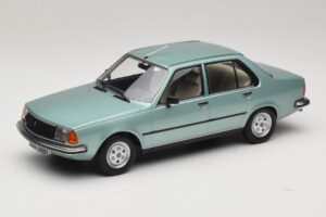 Renault 18 Vert Clair MCG 1:18 MCG18596 Métal