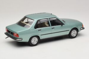 Renault 18 Vert Clair MCG 1:18 MCG18596 Métal — image 2 sur 6