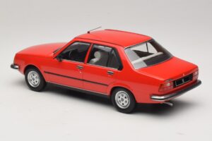 Renault 18 Rouge MCG 1:18 MCG18595 Métal — image 5 sur 6
