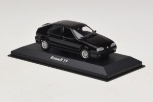 Renault 19 Noir Maxichamps 1:43 940113701 Métal — image 3 sur 5
