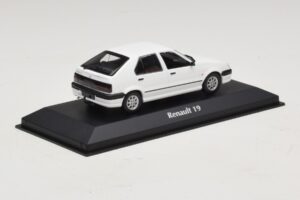 Renault 19 Blanc Maxichamps 1:43 940113700 Métal — image 2 sur 5