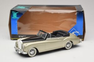 Rolls-Royce Silver Cloud II Argent Solido 1:18 8006 Métal — image 6 sur 6
