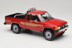 Toyota Hilux N50 Xtra Cab 4x4 Rouge KK-Scale 1:18 KKDC181562 Métal — image 4 sur 6