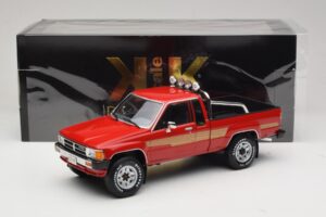 Toyota Hilux N50 Xtra Cab 4x4 Rouge KK-Scale 1:18 KKDC181562 Métal — image 6 sur 6