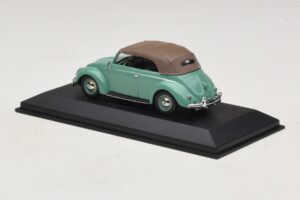 Volkswagen 1200 Cabriolet Capote Souple Vert Minichamps 1:43 430052042 Métal — image 3 sur 5
