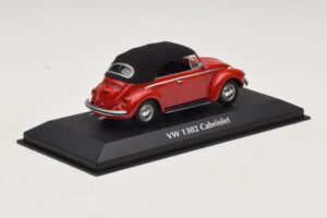 Volkswagen 1302 Cabriolet Rouge Maxichamps 1:43 940055031 Métal — image 2 sur 5