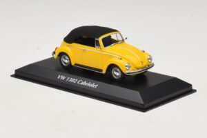 Volkswagen 1302 Cabriolet Jaune Maxichamps 1:43 940055030 Métal — image 3 sur 5