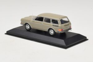 Volkswagen 411 LE Variant Savanna Beige Minichamps 1:43 400051114 Métal — image 3 sur 5