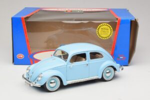 Volkswagen Coccinelle Bleu Bburago 1:18 3381 Métal — image 8 sur 8