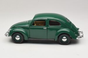 Volkswagen Coccinelle Vert Maisto 1:18 32820 Métal — image 4 sur 8