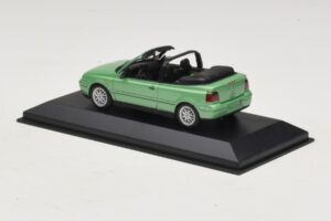 Volkswagen Golf Mk4 Cabriolet Vert Métallisé Minichamps 1:43 430058335 Métal — image 3 sur 5