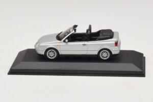 Volkswagen Golf Mk4 Cabriolet Argent Édition Concessionnaire Minichamps 1:43 GOLF004 Métal