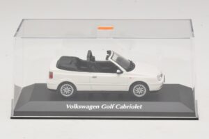 Volkswagen Golf Mk4 Cabriolet Blanc Maxichamps 1:43 940058330 Métal — image 4 sur 5