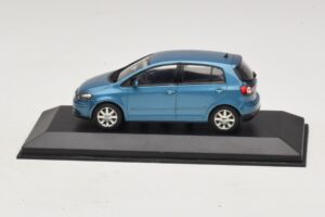 Volkswagen Golf Plus Mk5 Bleu Métallisé Boîte De Remplacement Minichamps 1:43 Volkswagen Golf Plus Mk5 Bleu Métallisé Boîte De Remplacement Minichamps 1:43 GOLF02-R1 Métal