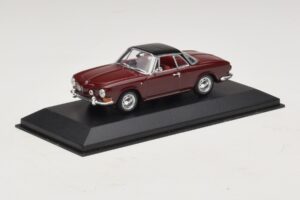 Volkswagen Karmann Ghia Rouge Avec Toit Noir Minichamps 1:43 GHIA002 Métal — image 2 sur 5