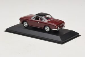 Volkswagen Karmann Ghia Rouge Avec Toit Noir Minichamps 1:43 GHIA002 Métal — image 3 sur 5