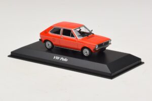 Volkswagen Polo Mk1 Rouge Maxichamps 1:43 940050500 Métal — image 3 sur 5