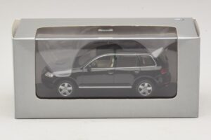 Volkswagen Touareg 7L Noir Minichamps 1:43 TOUAREG002 Métal — image 5 sur 5