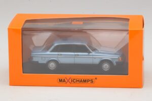 Volvo 240 GL Blue Metallic Maxichamps 1:43 940171400 Métal — image 5 sur 5