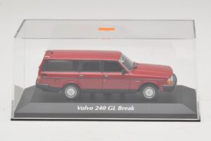 Volvo 240 GL Break Rouge Maxichamps 1:43 940171410 Métal — image 5 sur 5
