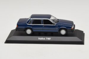 Volvo 740 Dark Blue Metallic Maxichamps 1:43 940171701 Métal