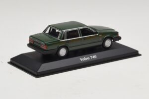 Volvo 740 Vert Foncé Maxichamps 1:43 940171700 Métal — image 2 sur 5
